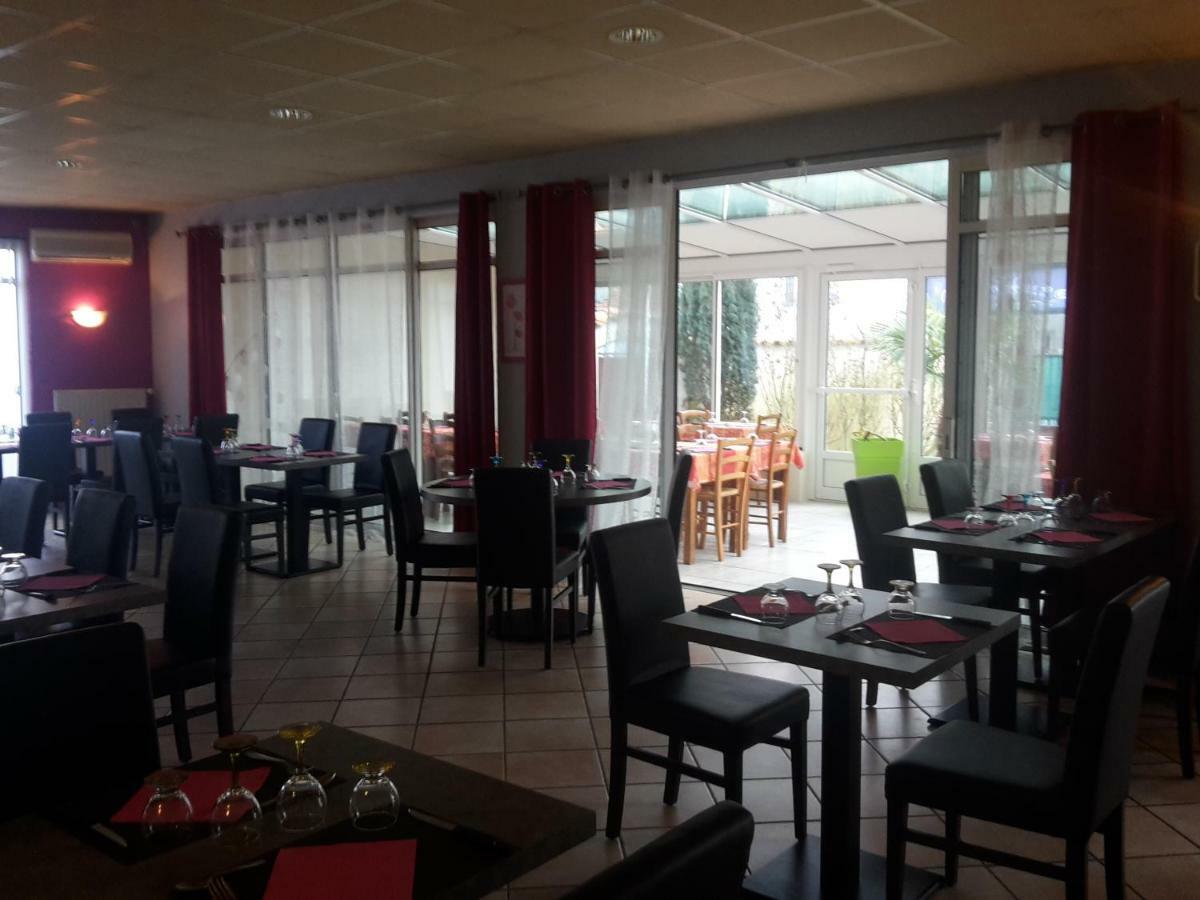 Hotel Restaurant Le Chalet Cabariot Exterior foto